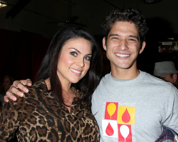 Nadia Bjorlin, Tyler Posey — Stock Photo, Image