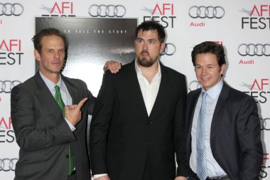 Peter Berg, Marcus Luttrell, Mark Wahlberg