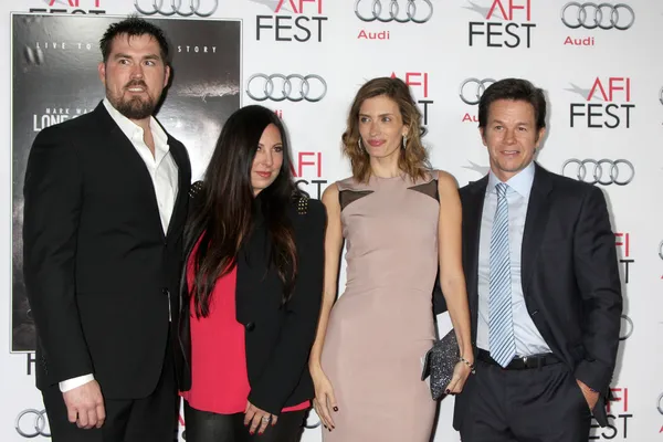 Marcus Luttrell, wife, Rhea Durham, Mark Wahlberg — Stock Photo, Image