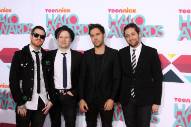 düşen çocuk grubu, andy hurley, patrick stump, pete wentz, joe trohman