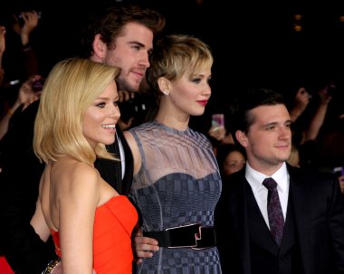 Elizabeth Banks, Liam Hemsworth, Jennifer Lawrence, Josh Hutcherson
