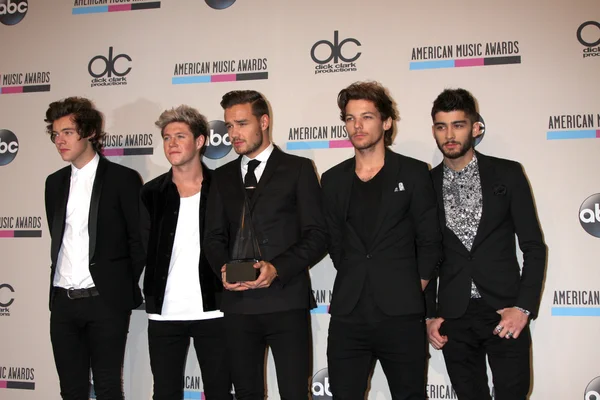 niall horan pantaloni viola