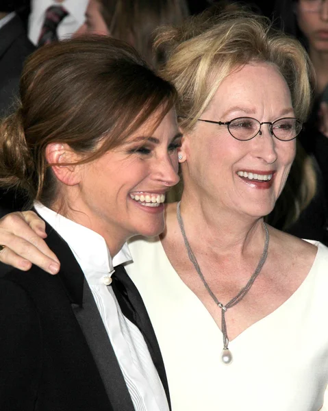 Julia Roberts, Meryl Streep — kuvapankkivalokuva