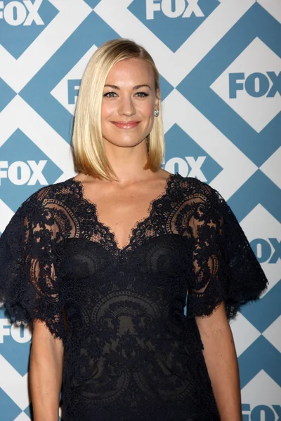 Yvonne Strahovski — Stock Photo, Image