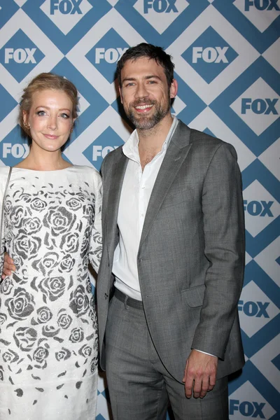 Jennifer Finnigan, Adam Rayner — Stock Photo, Image