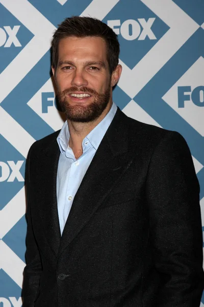 Geoff Stults