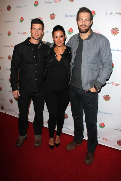 Parker Young, Angelique Cabral, Geoff Stults — Stock Photo, Image