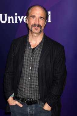 Elias Koteas