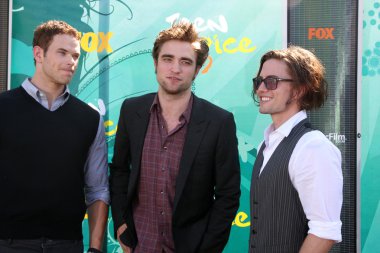 Kellan lutz, robert pattinson ve jackson rathbone