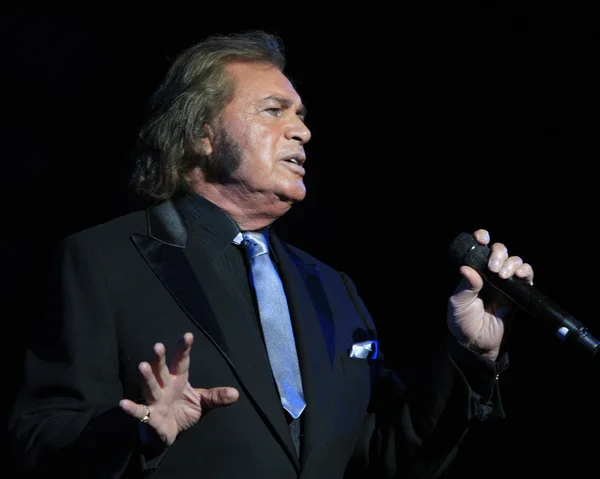 Engelbert Humperdinck —  Fotos de Stock