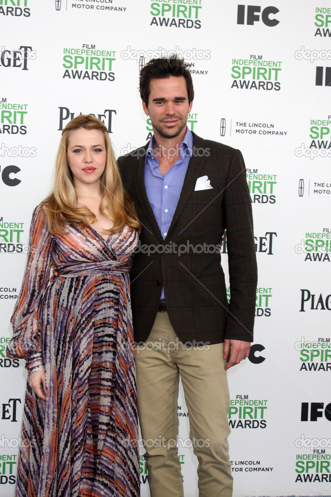 Majandra Delfino And David Walton