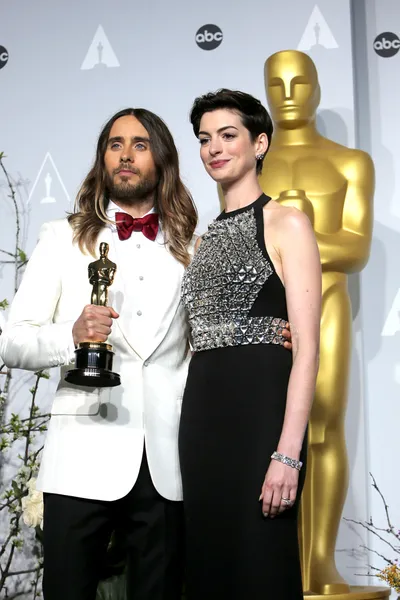 Jared Leto, Anne Hathaway — Stock Photo, Image