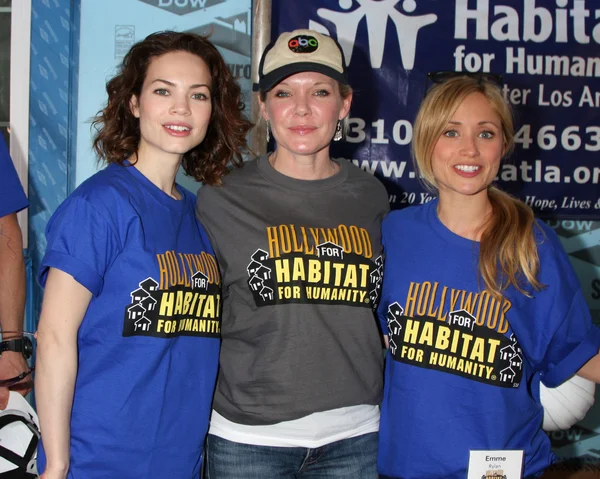 Rebecca Herbst, Maura West, Emme Rylan — Photo