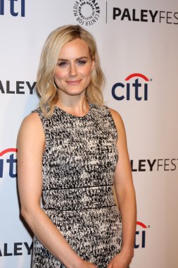 Taylor Schilling