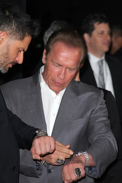 Joe Manganiello, Arnold Schwarzenegger — Stock Photo, Image