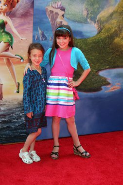 Chloe Noelle, Aubrey Anderson-Emmons