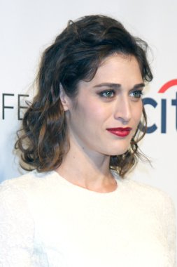 Lizzy Caplan