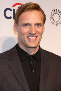 Teddy Sears