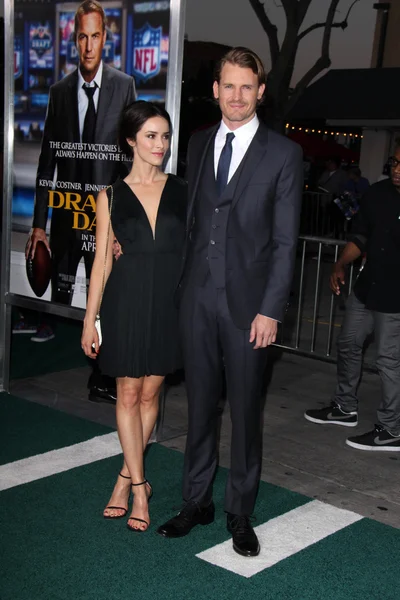 Abigail spencer, josh peni — Stok fotoğraf