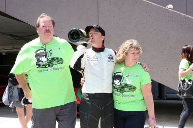 Brett davern, veliler