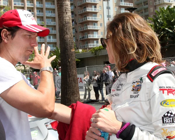 Michael Trucco, Tricia Helfer — Foto de Stock