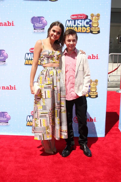 Maia Mitchell, Hayden Byerly — Stock Photo, Image