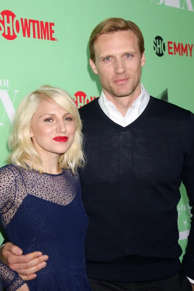 Caitlin FitzGerald, Teddy Sears — Stock Photo, Image