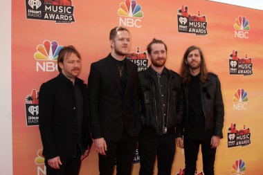 Ben mckee, dan reynolds, daniel platzman ve wayne vaaz, ejderha hayal