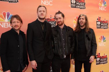 Ben mckee, dan reynolds, daniel platzman ve wayne vaaz, ejderha hayal