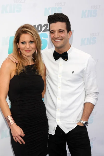 Candace cameron bure, znak ballas — Zdjęcie stockowe