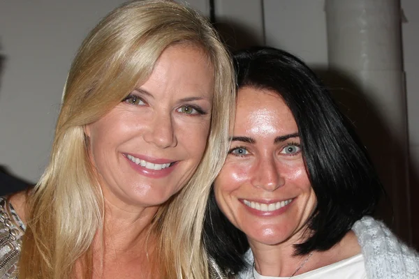 Kathering Kelly Lang, Rena Sofer — Foto de Stock