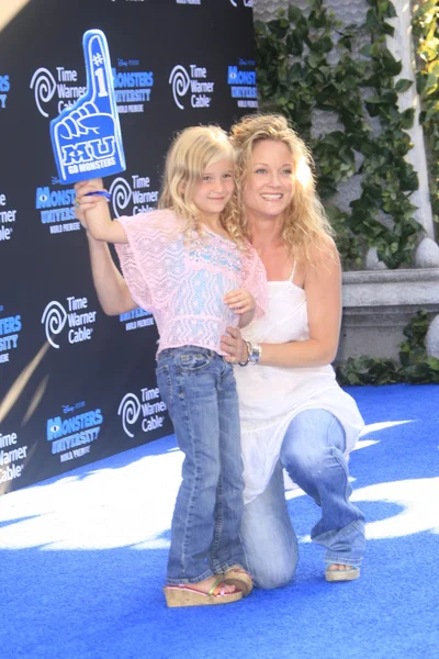 Teri polo, dochter bayley — Stockfoto