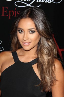 Shay mitchell