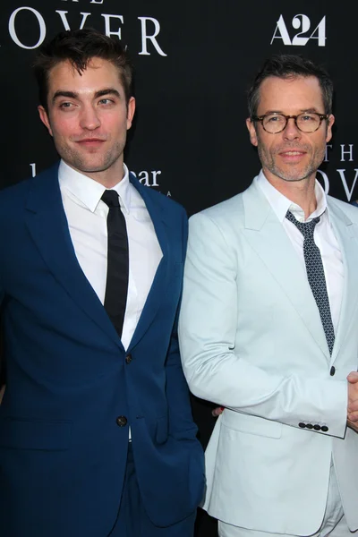 Robert Pattinson, Guy Pearce — Stockfoto