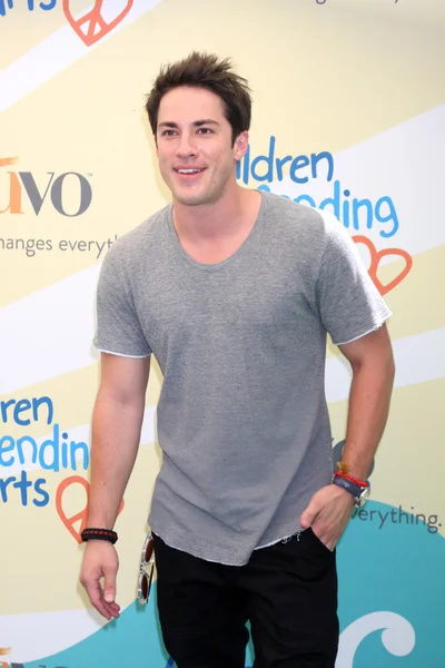 Michael Trevino — Stock Photo, Image