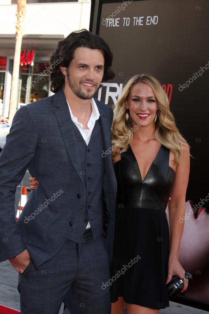 Is nathan parsons girlfriend