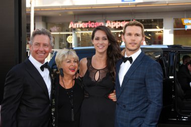 Ryan kwanten, veliler, konuk