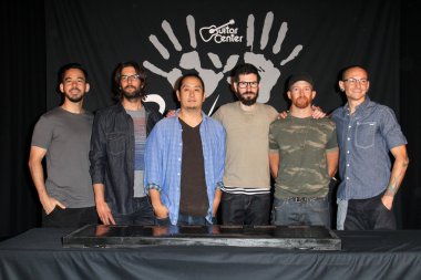 mike shinoda linkin park, bourdon, joe rob hahn, brad delson, dave farrell, chester bennington