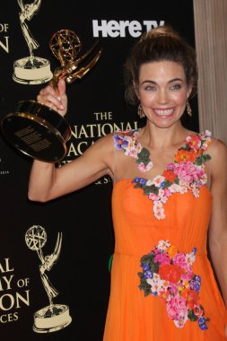 Amelia Heinle
