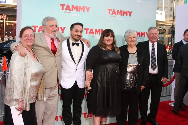 Peg Falcone, Steve Falcone, Ben Falcone, Melissa McCarthy, Michael McCarthy, Sandra McCarthy — Stock Photo, Image