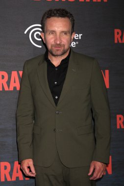 Eddie Marsan
