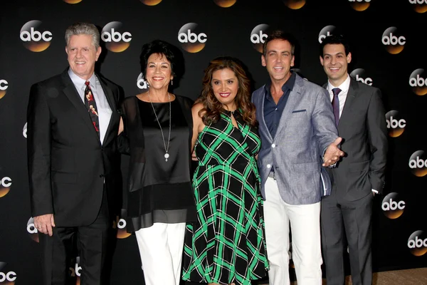 Sam McMurray, Terri Hoyos, Cristela Alonzo, Carlos Ponce, Andrew Leeds — Stock Photo, Image