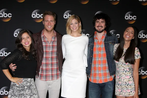 Chloe wepper jake mcdorman, analeigh tipton, nicolas wright, jada catter-preta — Stockfoto