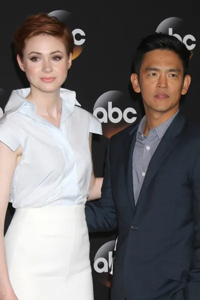 Karen Gillan, John Cho — Fotografia de Stock