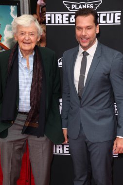 Hal Holbrook, Dane Cook