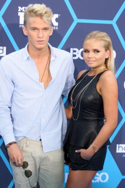 Cody Simpson, Alli Simpson