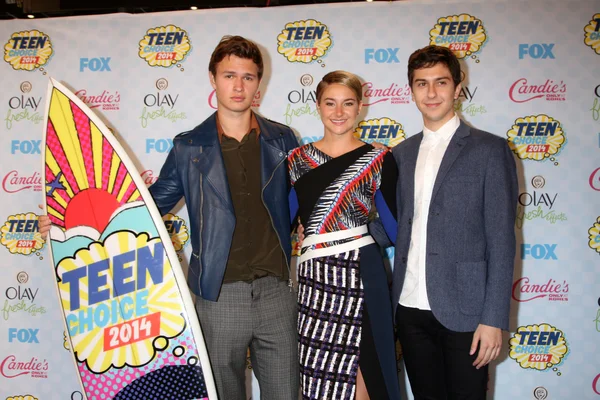 Ansel Elgort, Shailene Woodley, Nat Wolff — Foto de Stock