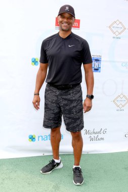 LOS ANGELES - OCT 4: Dondre Whitfield, George Lopez Vakfı 14. Ünlü Golf Klasiği Lakeside Golf Sahası 4 Ekim 2021 'de Toluca Gölü, CA