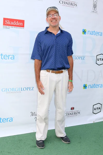 LOS ANGELES - Dr. Jason Diamond George Lopez Vakfı 14. Ünlü Golf Klasiği Lakeside Golf Sahası 'nda 4 Ekim 2021' de Toluca Gölü, CA