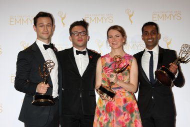 Joseph gordon-levitt, jared geller, belisa balaban, fahri enesali